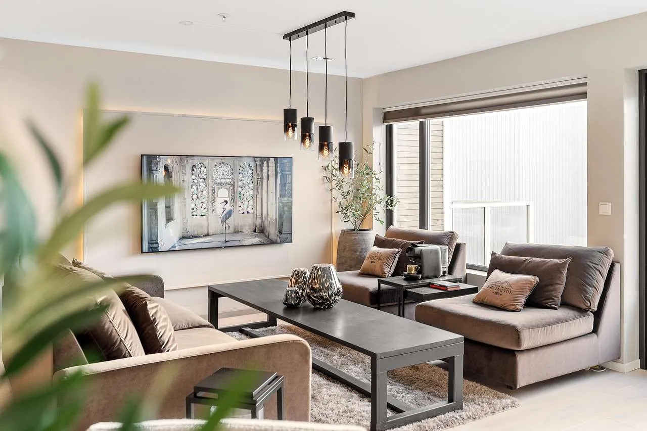 Home Window Repair: Expert Tips for Safe Fixes